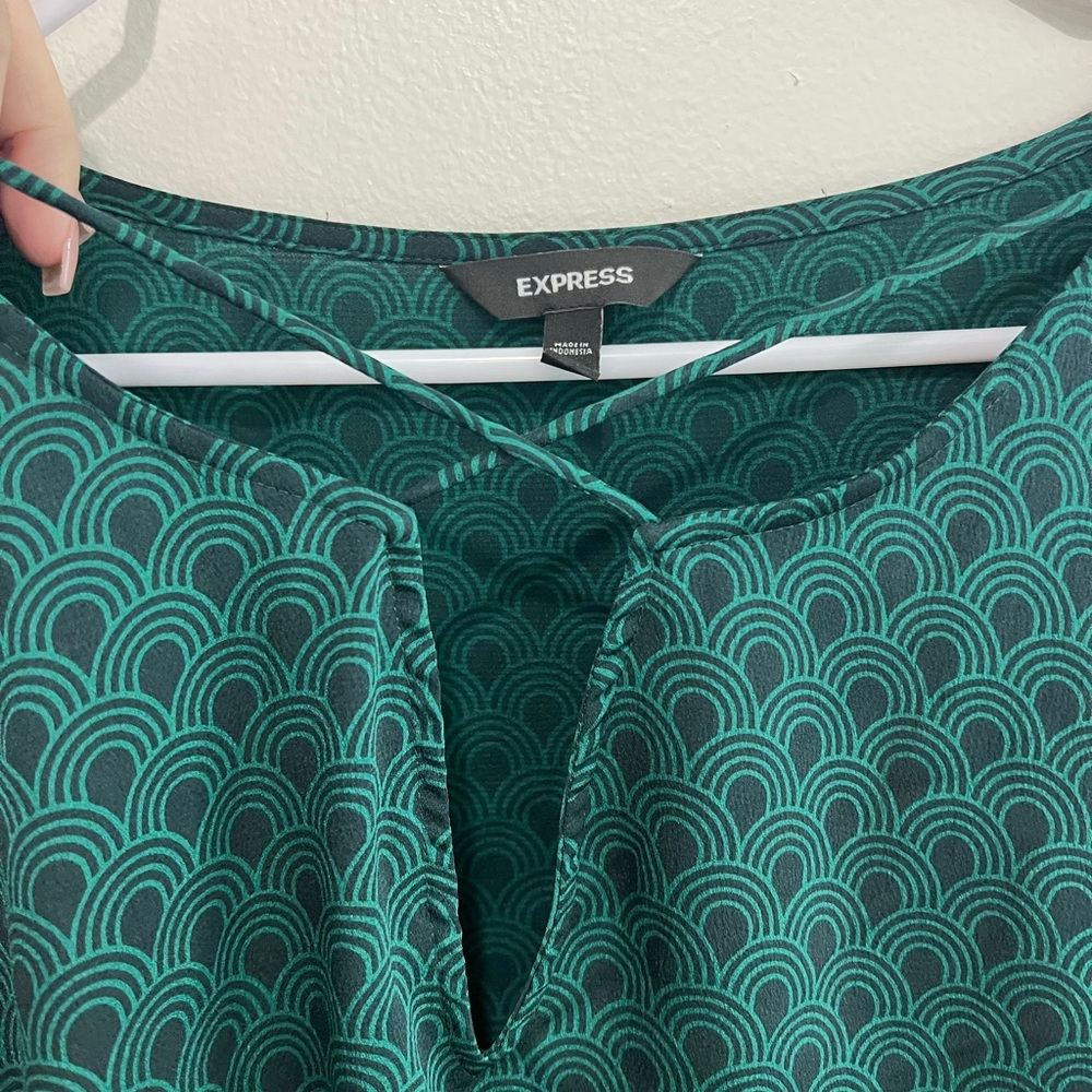 Express Emerald Patterned Blouse - image 4
